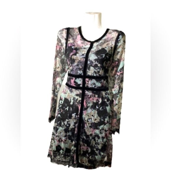 Fire Los Angeles Floral Lace MIDI with Velvet Piping Large - Picture 1 of 6